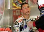 Italy's 250cc class rider Manuel Poggial Manuel Poggiali nel Mondiale del 2004 (Getty Images)
